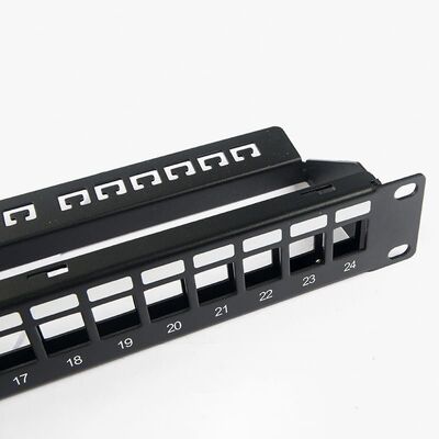 لوحة تصحيح الشبكة الفارغة Unمحمي RJ45 24 ميناء 1U Patch لوحة