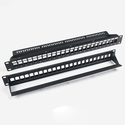 لوحة تصحيح الشبكة الفارغة Unمحمي RJ45 24 ميناء 1U Patch لوحة