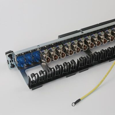 لوحة تصحيح شبكة UTP لوحة تصحيح منفذ RJ45 1U 24 مدمجة